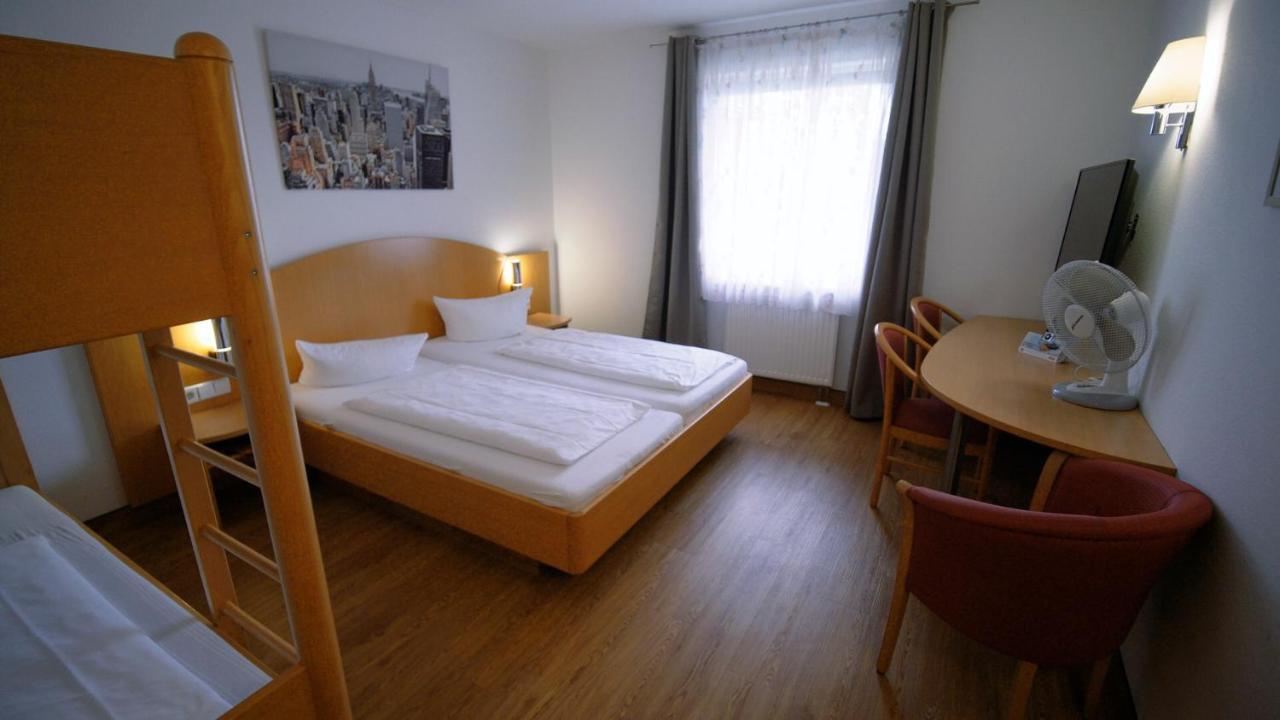 Hotel Sunparc - Shuttle Zum Europa-Park Rust 4Km & Rulantica 2Km リングスハイム エクステリア 写真