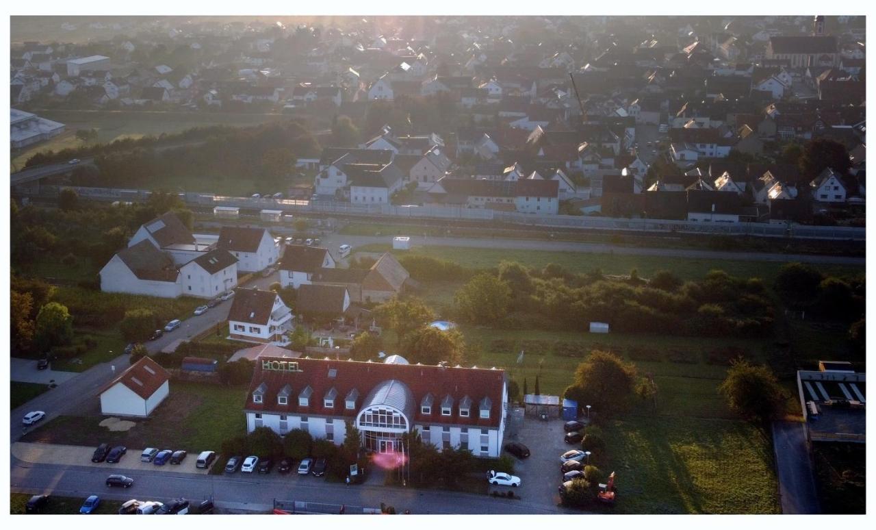 Hotel Sunparc - Shuttle Zum Europa-Park Rust 4Km & Rulantica 2Km リングスハイム エクステリア 写真