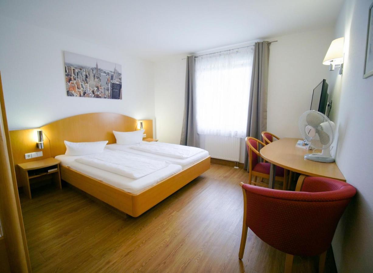 Hotel Sunparc - Shuttle Zum Europa-Park Rust 4Km & Rulantica 2Km リングスハイム エクステリア 写真