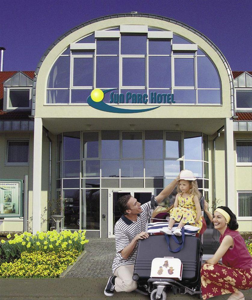 Hotel Sunparc - Shuttle Zum Europa-Park Rust 4Km & Rulantica 2Km リングスハイム エクステリア 写真