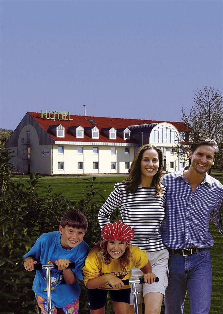 Hotel Sunparc - Shuttle Zum Europa-Park Rust 4Km & Rulantica 2Km リングスハイム エクステリア 写真