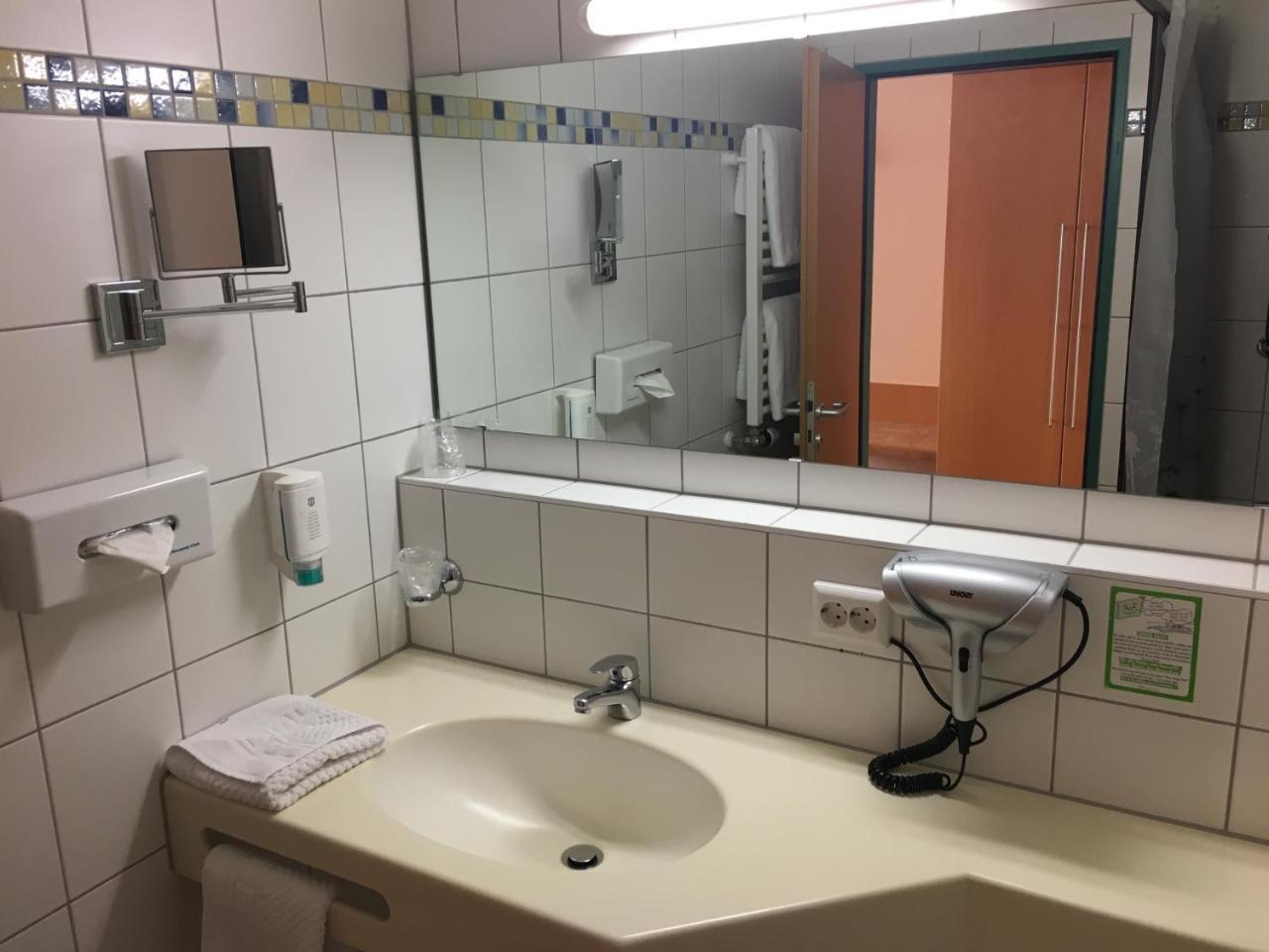 Hotel Sunparc - Shuttle Zum Europa-Park Rust 4Km & Rulantica 2Km リングスハイム エクステリア 写真